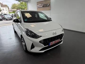 Car image 3