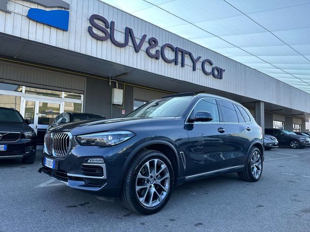 BMW X5 xDrive30d xLine 195 kW image number 1