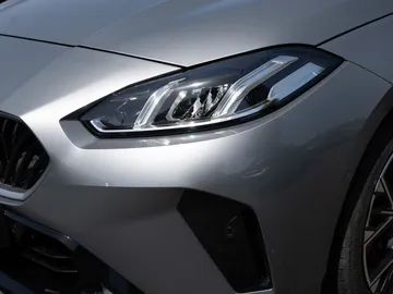 Car image 29