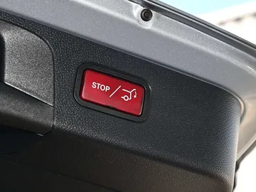 Car image 27