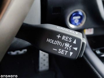 Car image 40