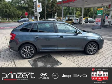 Car image 18