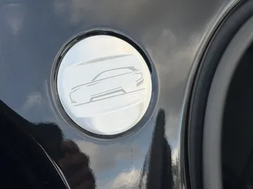 Car image 42