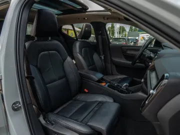 Car image 44