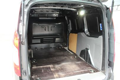 Car image 31