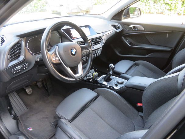 BMW 118i Advantage 103 kW image number 5