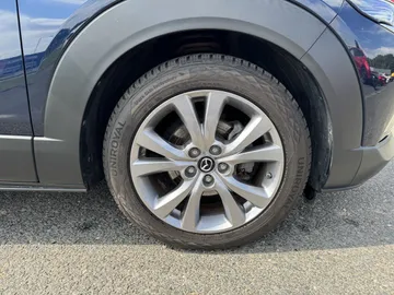 Car image 23