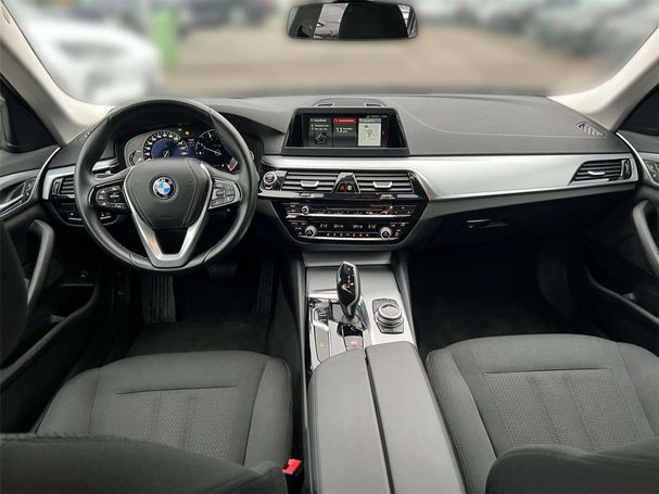 BMW 520d Touring xDrive 140 kW image number 10