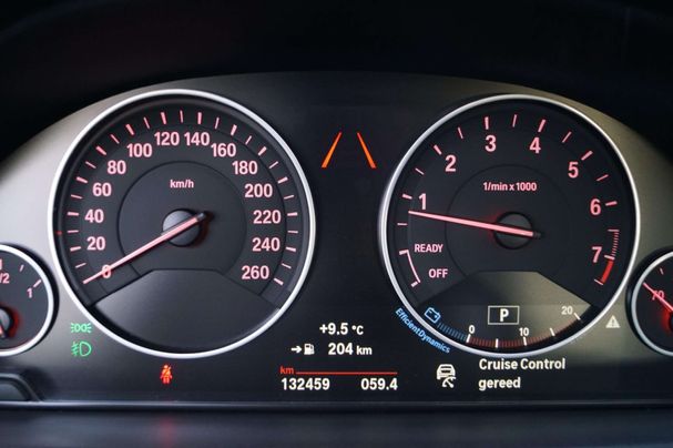 BMW 320i Touring 135 kW image number 24