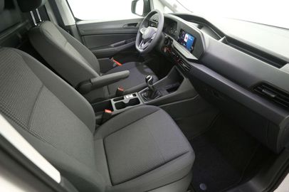 Car image 20