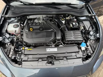 Car image 48