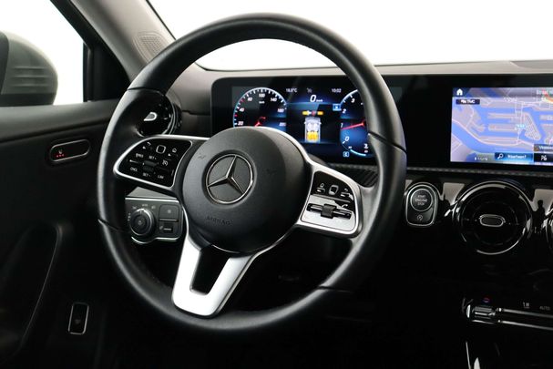 Mercedes-Benz A 180 101 kW image number 21