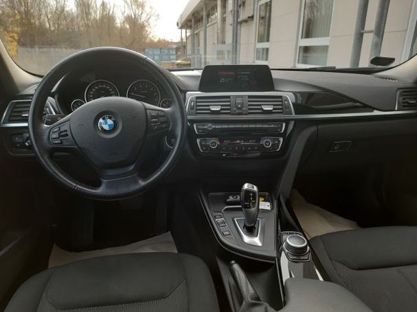 BMW 318i Touring Advantage 100 kW image number 11