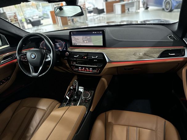 BMW 520d Touring Luxury Line 140 kW image number 36