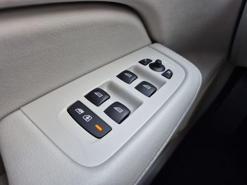 Car image 36