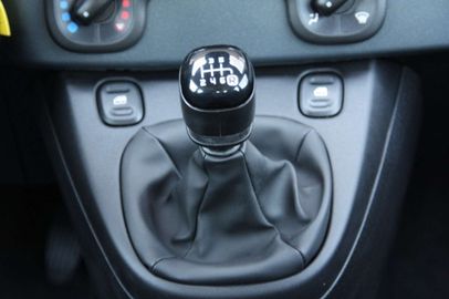 Car image 23