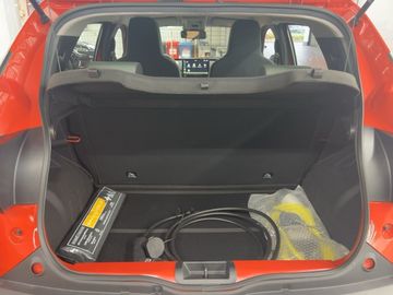 Car image 19