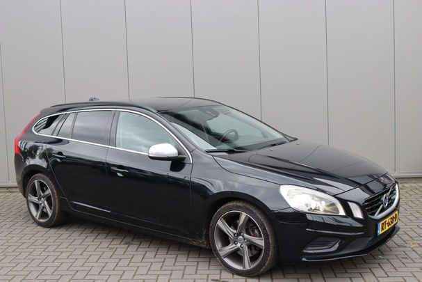 Volvo V60 T6 AWD 224 kW image number 2