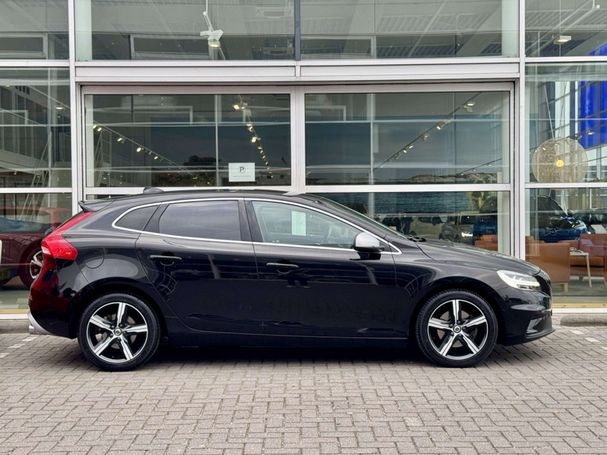 Volvo V40 T4 140 kW image number 2