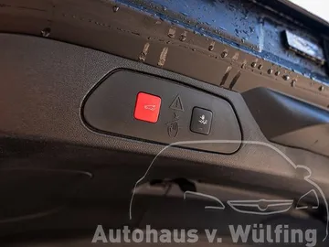 Car image 32