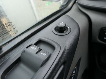 Car image 35