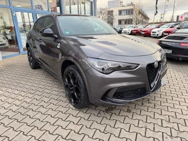 Alfa Romeo Stelvio V6 2.9 Bi-Turbo Quadrifoglio 375 kW image number 4