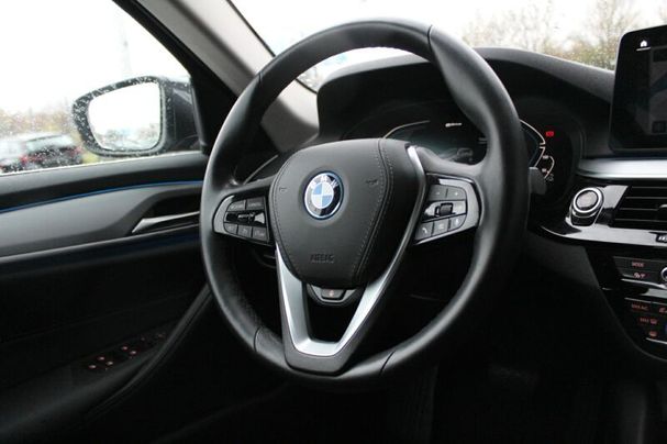 BMW 530 Touring 215 kW image number 9