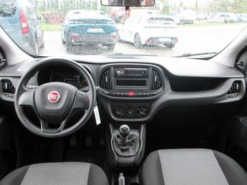 Car image 11