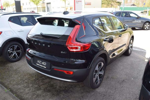 Volvo XC40 AWD B4 145 kW image number 3