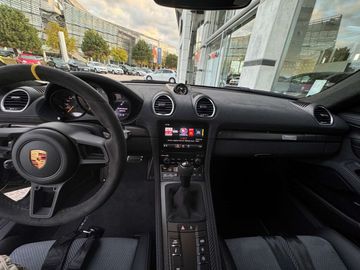 Car image 31