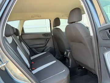 Car image 30