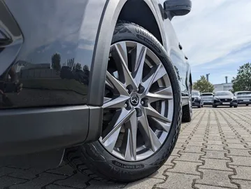 Car image 28