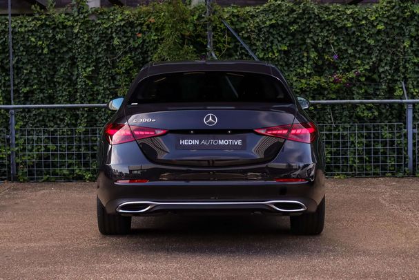 Mercedes-Benz C 300 e Line 230 kW image number 8