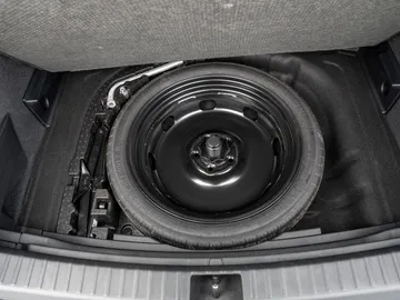 Car image 31