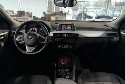 Car image 36