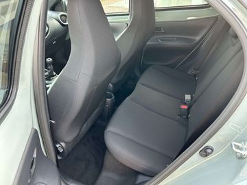 Car image 10