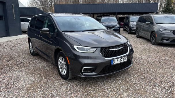 Chrysler Pacifica 214 kW image number 1