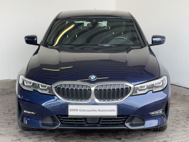 BMW 320d xDrive Sport Line 140 kW image number 2