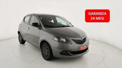 Car image 2