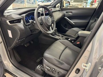 Car image 15