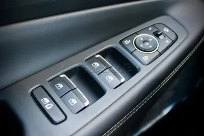 Car image 44