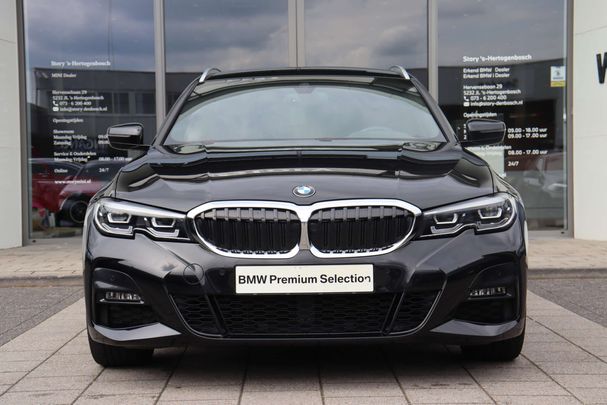 BMW 320i Touring 135 kW image number 3