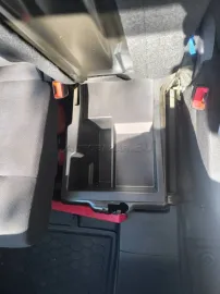 Car image 40