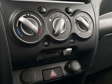 Car image 36