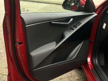 Car image 29