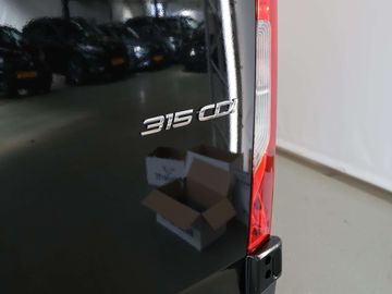 Car image 37