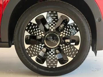 Car image 27