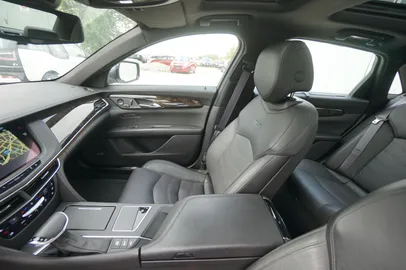 Car image 30
