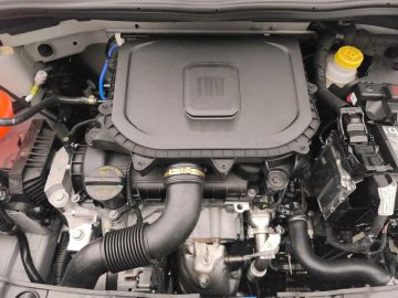 Car image 26