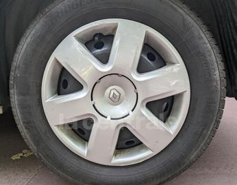 Car image 37